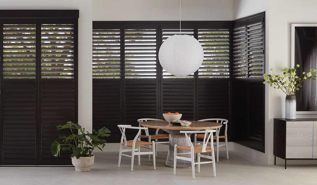 Hunter Douglas Heritance Hardwood Shutters