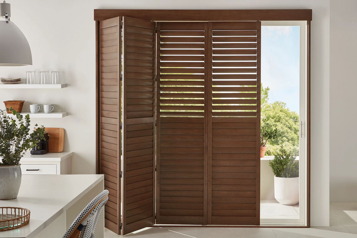 Hunter Douglas Heritance Hardwood Shutters