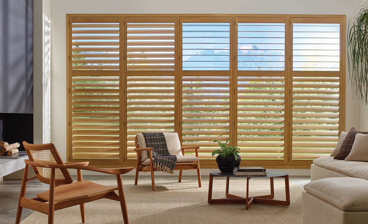 Hunter Douglas Heritance Hardwood Shutters