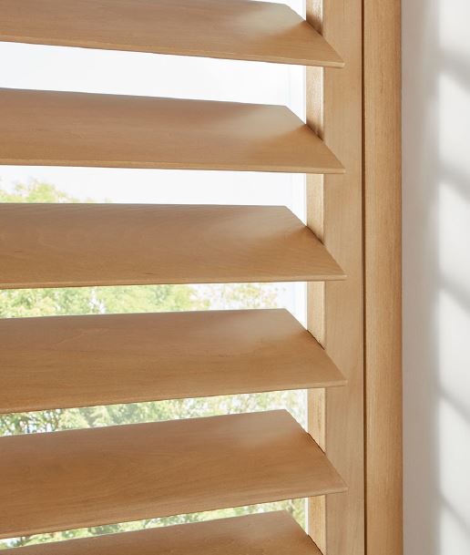 Hunter Douglas Heritance Hardwood Shutters