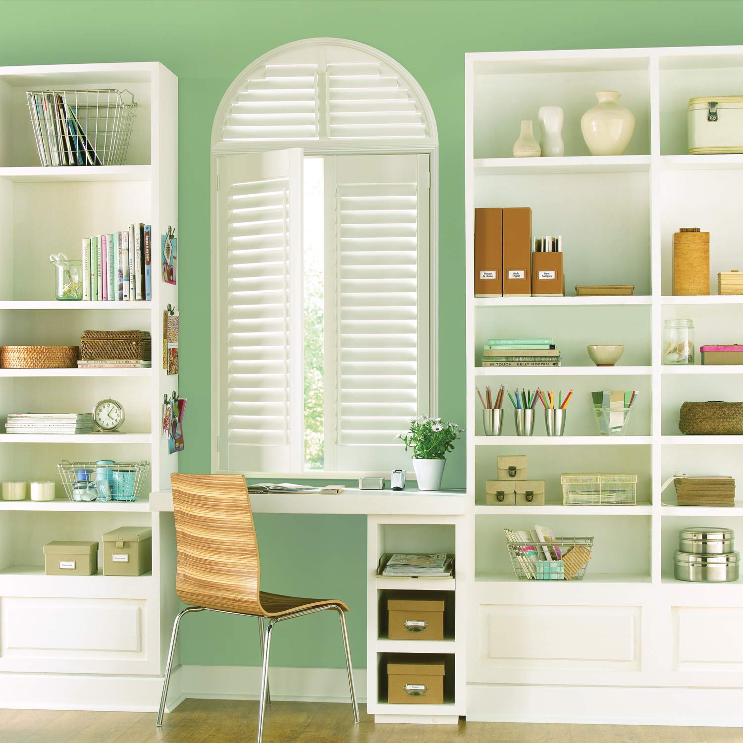 Hunter Douglas PalmBeach Polysatin Shutters