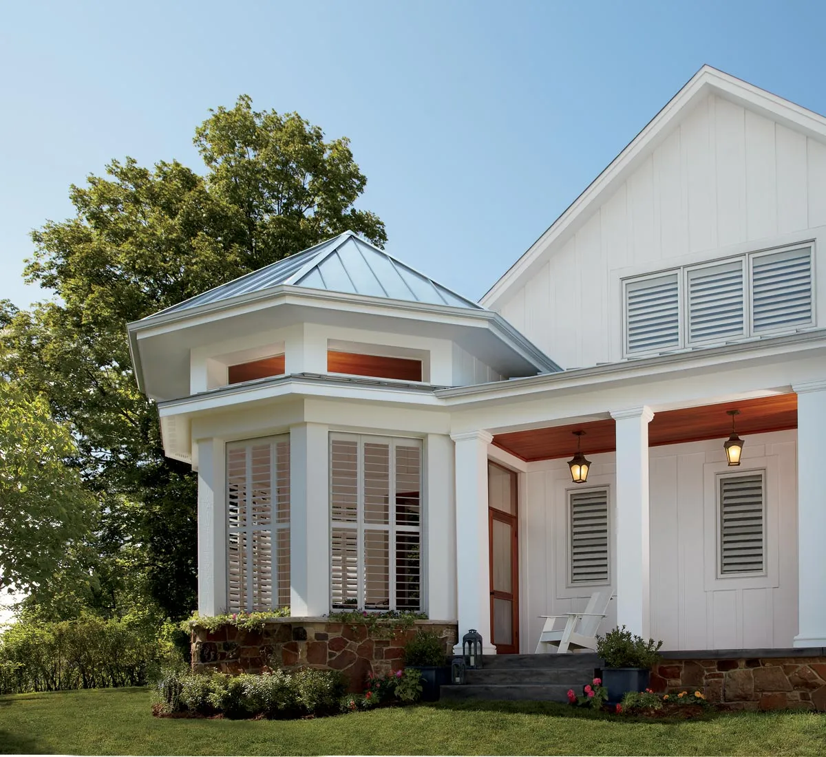Hunter Douglas PalmBeach Polysatin Shutters