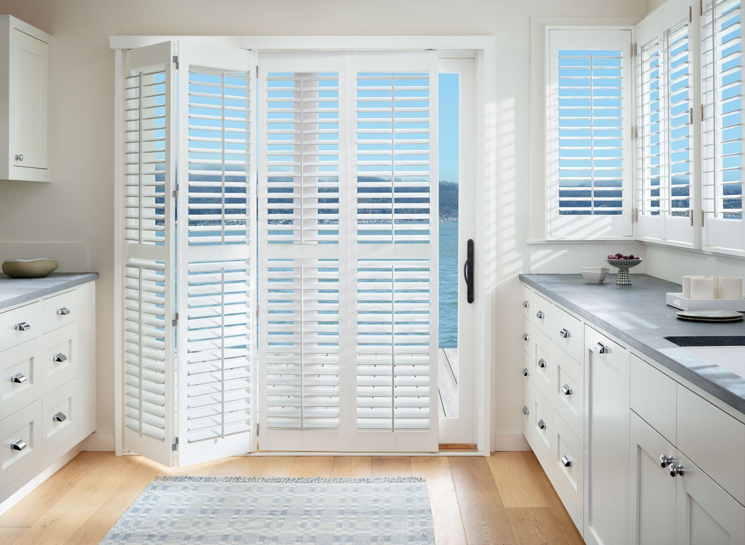 Hunter Douglas PalmBeach Polysatin Shutters