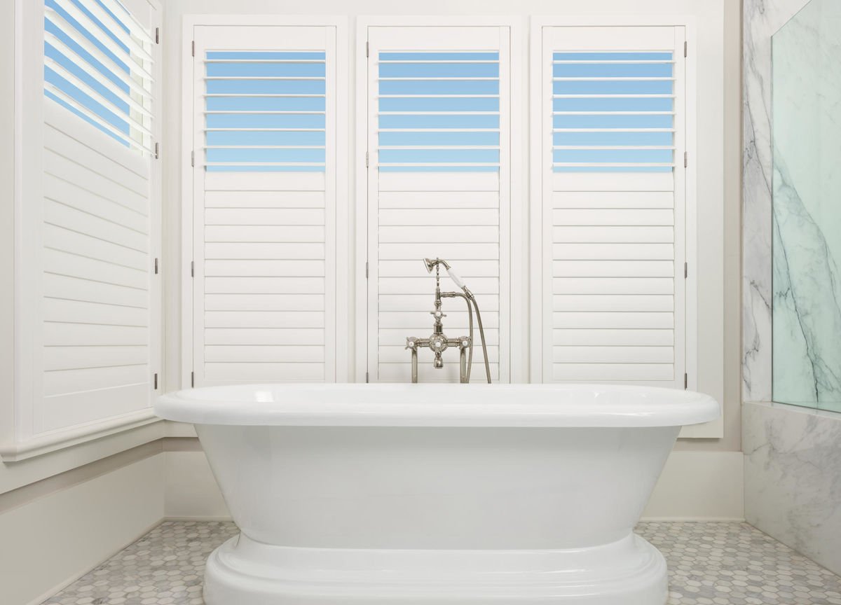 Hunter Douglas PalmBeach Polysatin Shutters